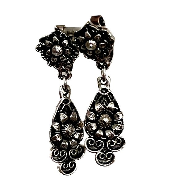 BARCS Earrings Silver Tone Metal Clip On 1 3/4" Drop Floral - Picture 1 of 6
